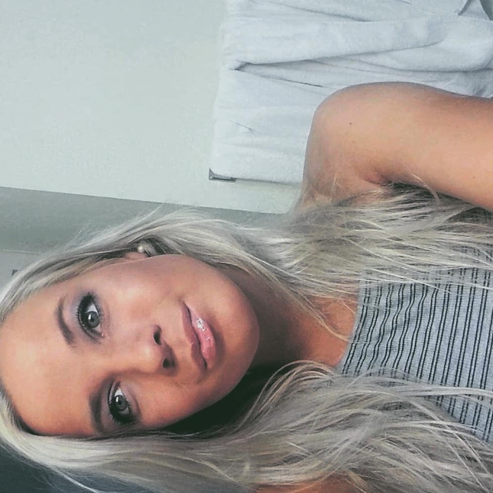 Meet your Posher, Danielle